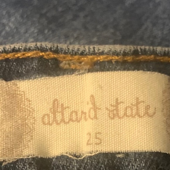 Altar’d State Straight leg Stretch Distressed Jeans (Women's 25) - Picture 4 of 6